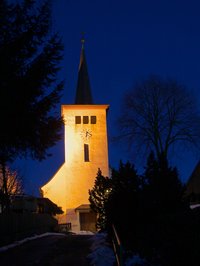 Kirch in Meinkenbracht im Abendklicht